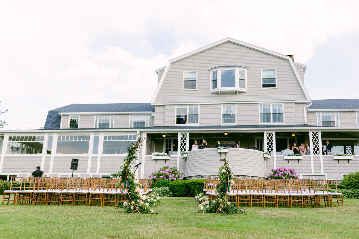 A Luxury Coastal Wedding on Prouts Neck in Maine _-1-5