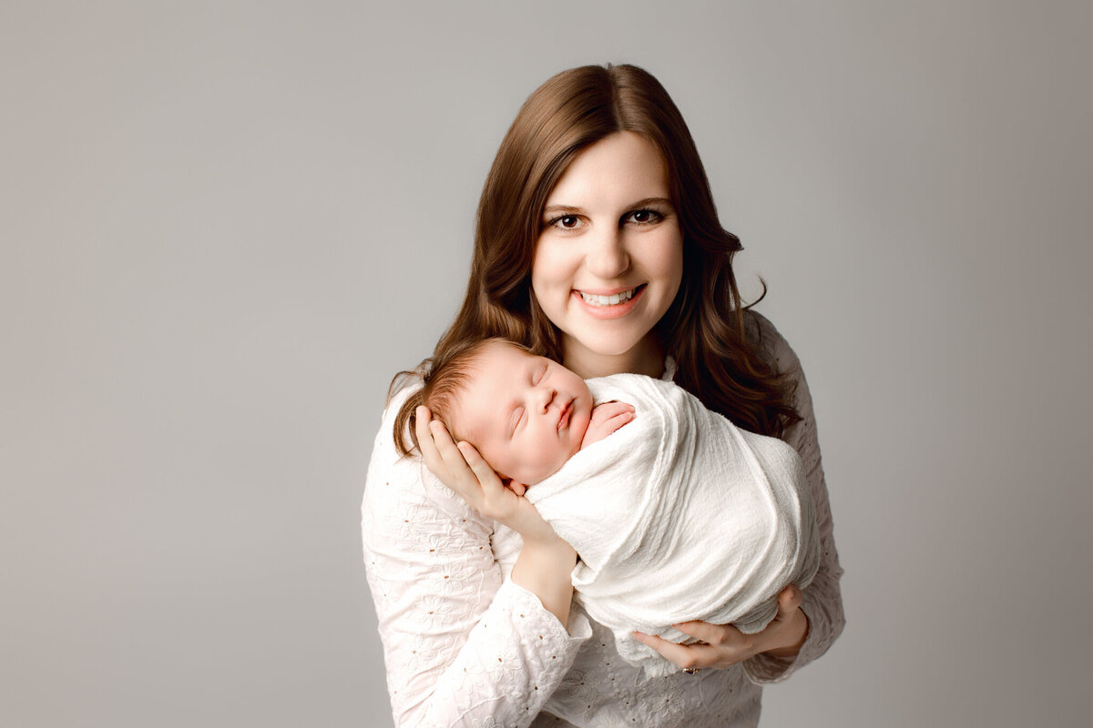 Farmington AR motherhood photography, newborn photoshoot Pleasant Grove AR