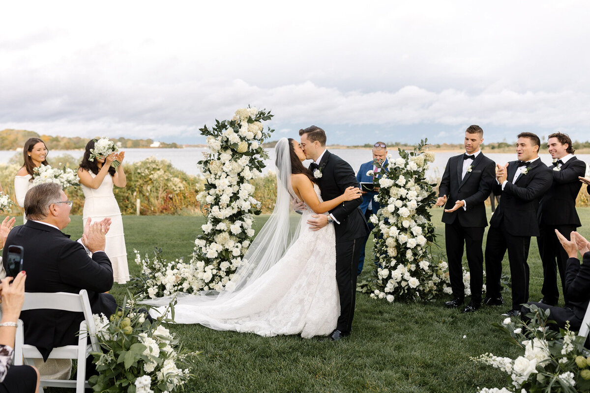 Kate_Murtaugh_Events_Weekapaug_Inn_wedding_planner_ceremony_first_kiss