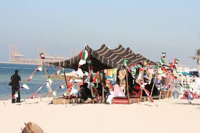 Camel-Uschi_at_Emirates_Palace_PHOTO-2023-07-24-00-12-36