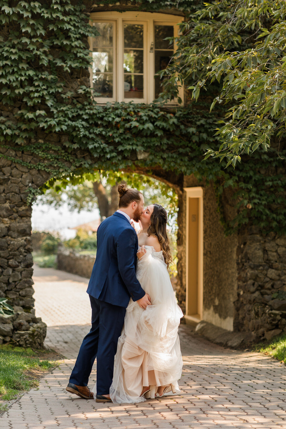 Arbor-crest-bride-and-groom.jpeg
