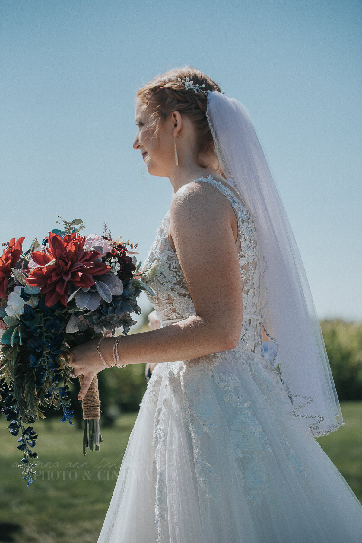 ceremony _ alaynna ann schwartz _ harpors vinyard _ iowa photographer _ playlife photography_0116