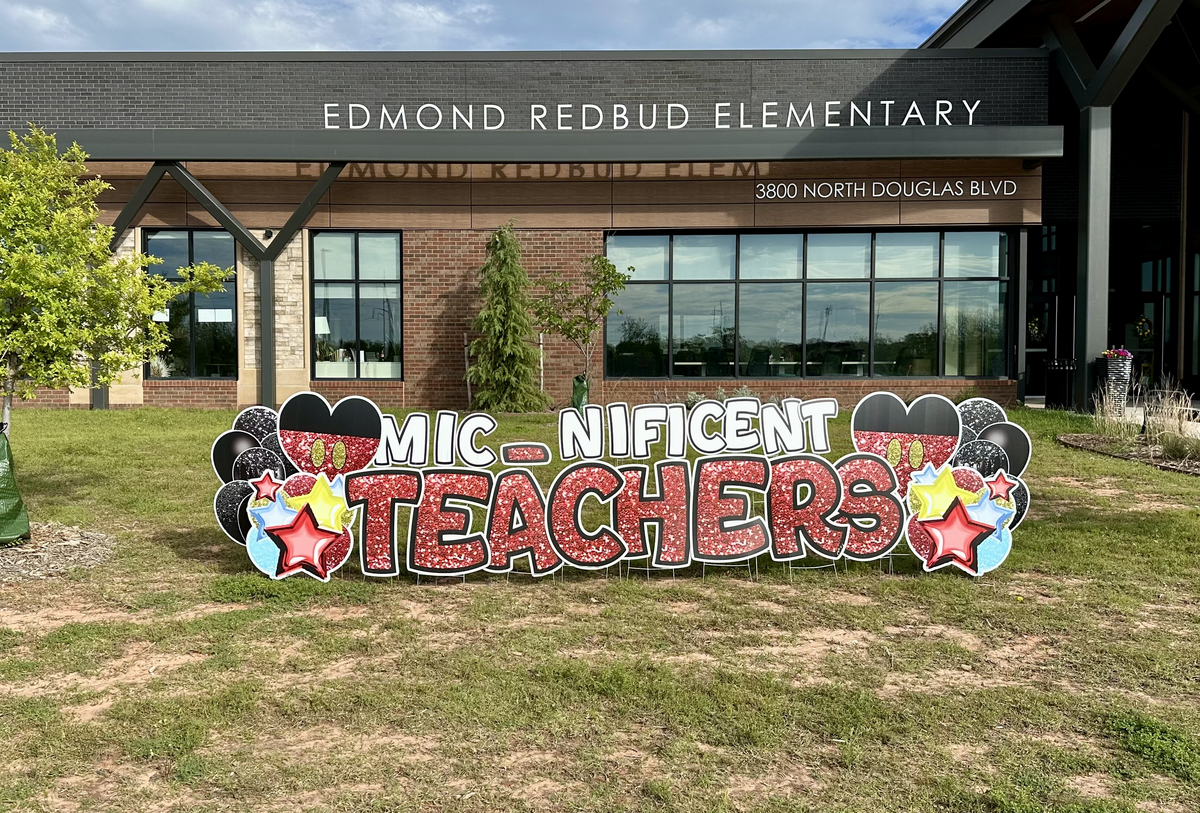 Simply Sign It is a yard greeting sign rental company servicing Edmond, NW OKC, Piedmont, and Deer Creek. Create a yard greeting sign for your home, organization, or school.