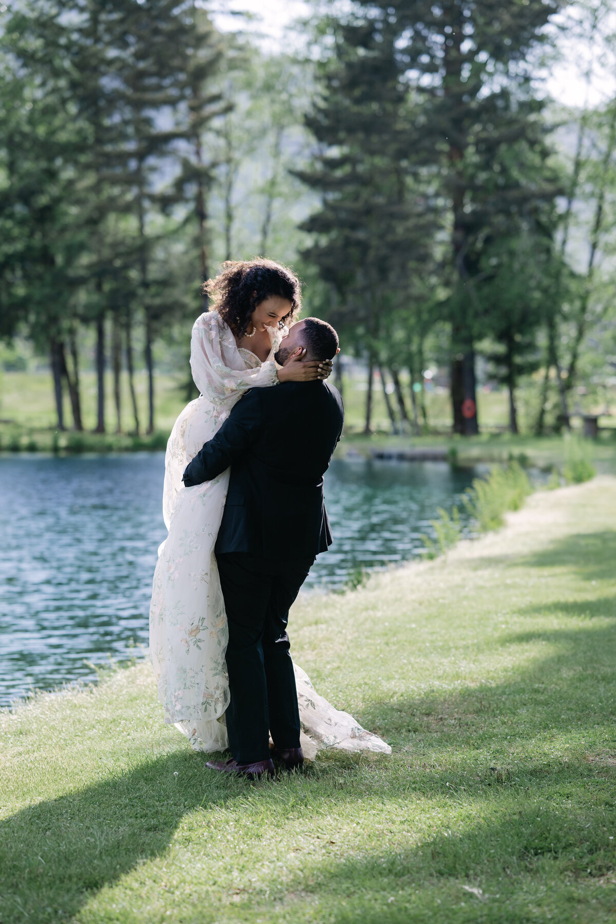 bride and groom lake