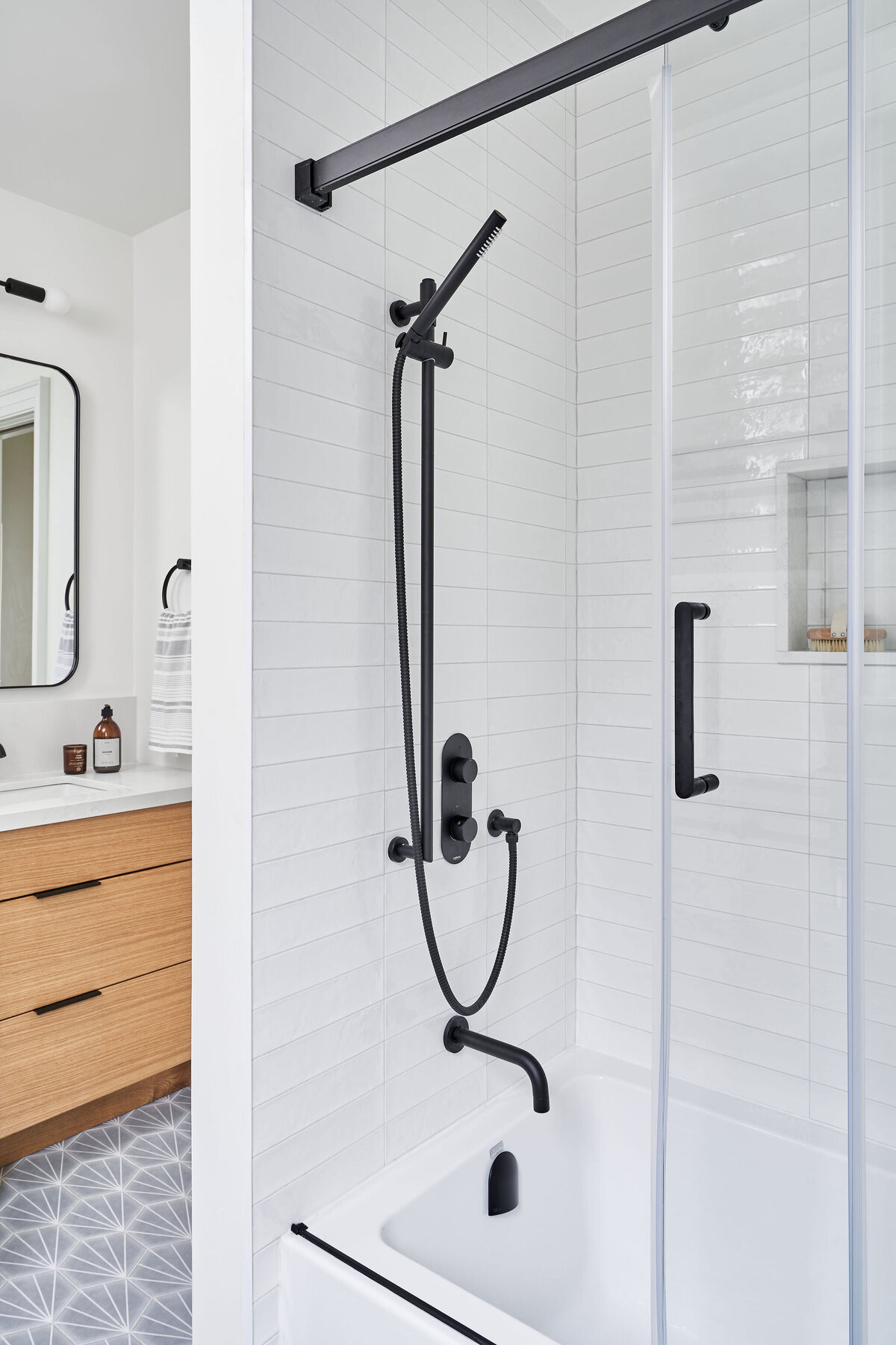Shared bathroom2