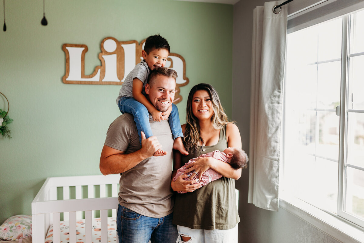 denver-lifestyle-newborn-photography-07
