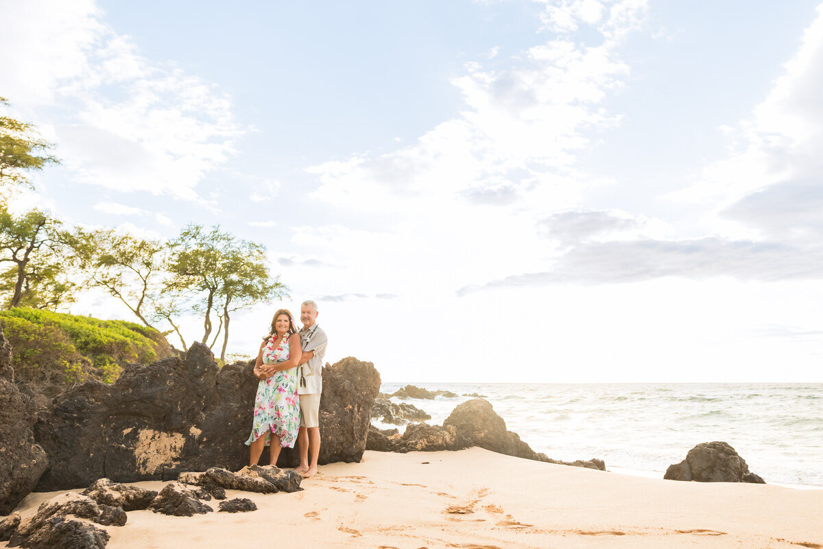 Hawaii couples portraits on the beach