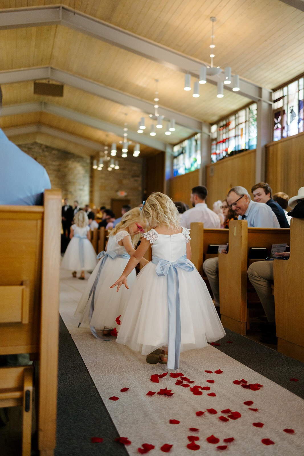 Rochester Covenant church summer wedding Rochester MN | Oduma photography -198