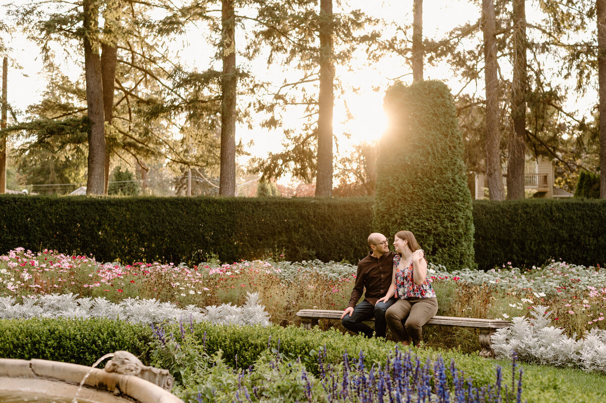 manito_park_spokane_washington_golden_hour_engagement_session_03