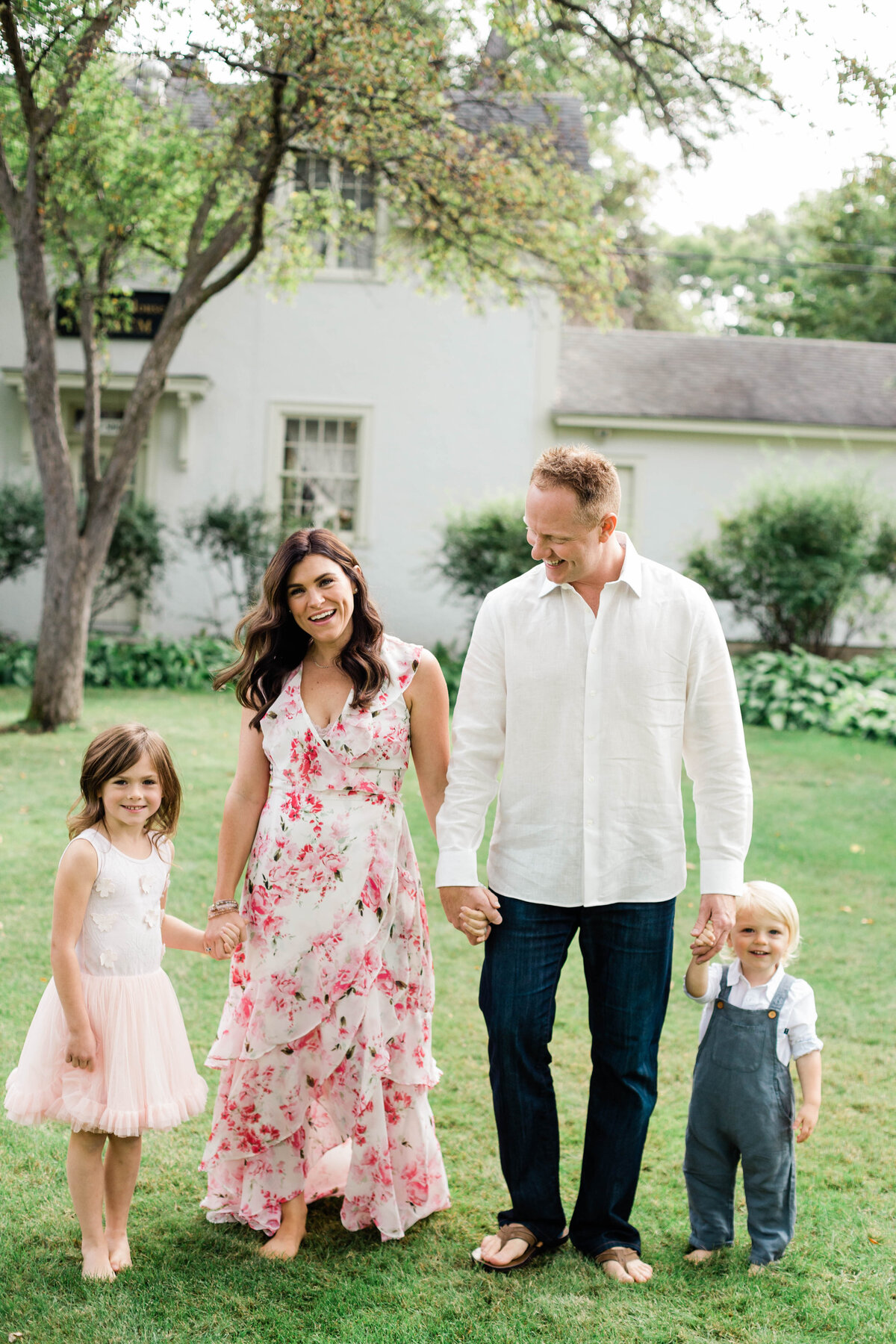 BUYE FAMILY 2020, JENNY LOEW PHOTOGRAPHY, FALL MINI SESSION, OCTAGON HOUSE-19