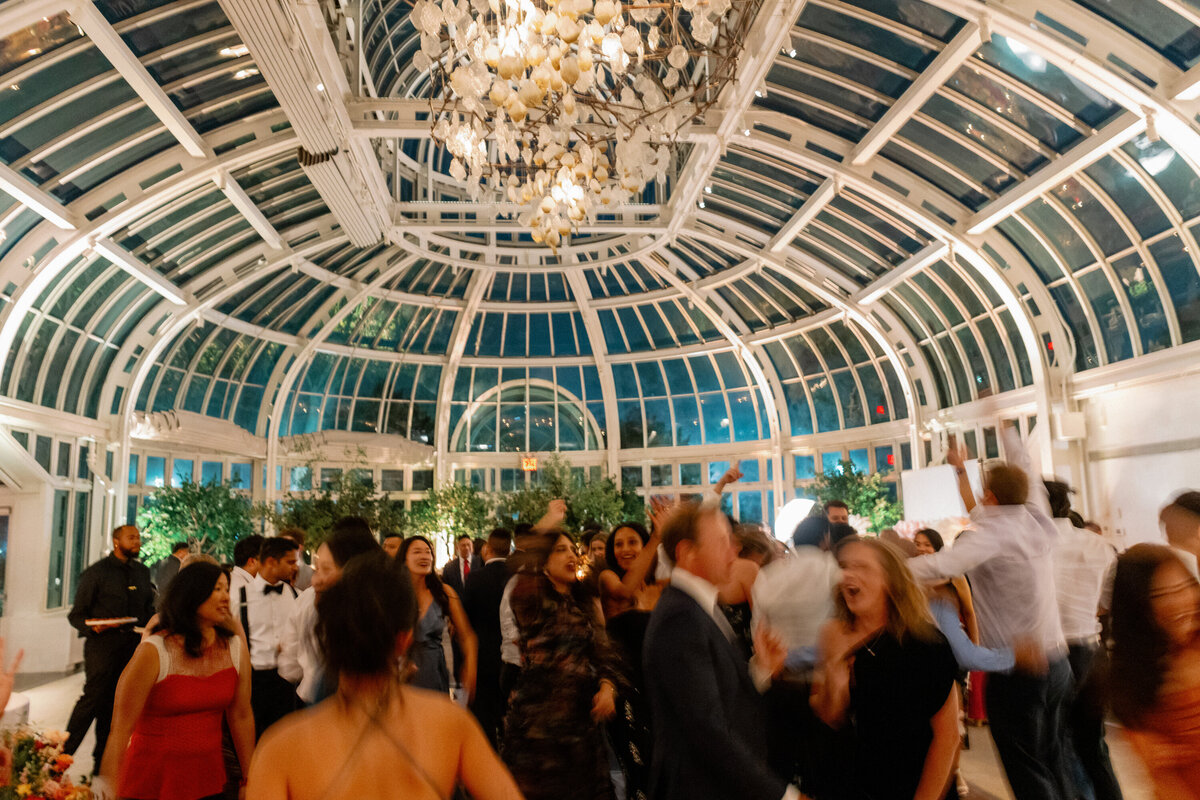 Brooklyn-Botantic-Garden-Wedding-Reception-Xiaoqi-Li-Photography-22