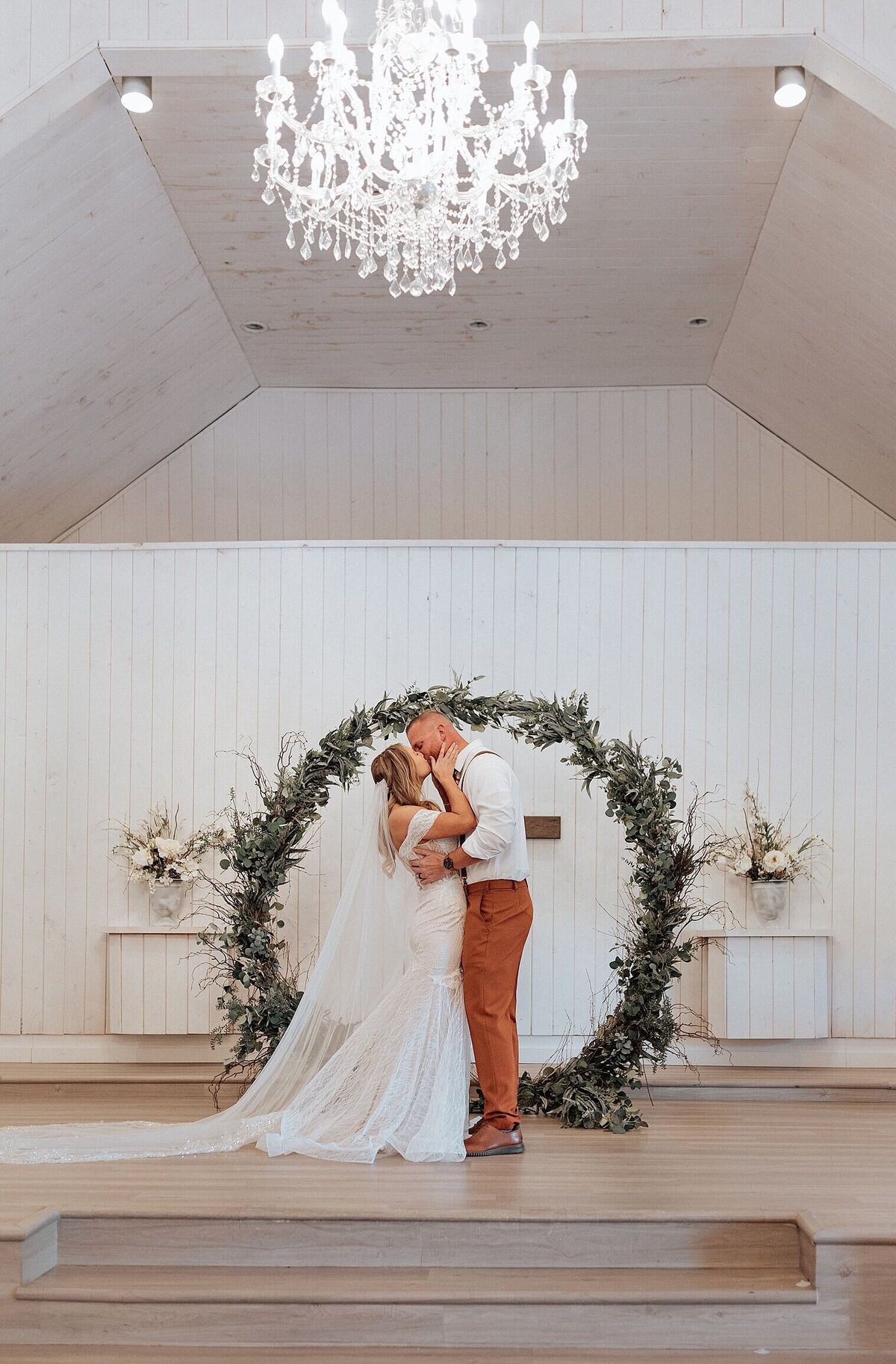 Couples first kiss on Wedding day