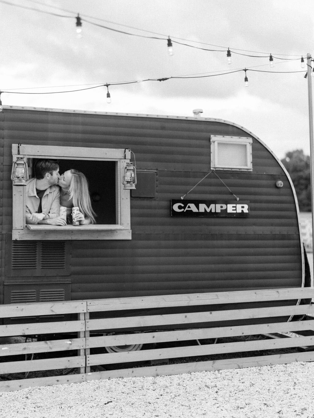 NikkiSanterre_EastCoastLuxuryWeddingPhotographer_TidesInnWedding_Katie&Greg-14