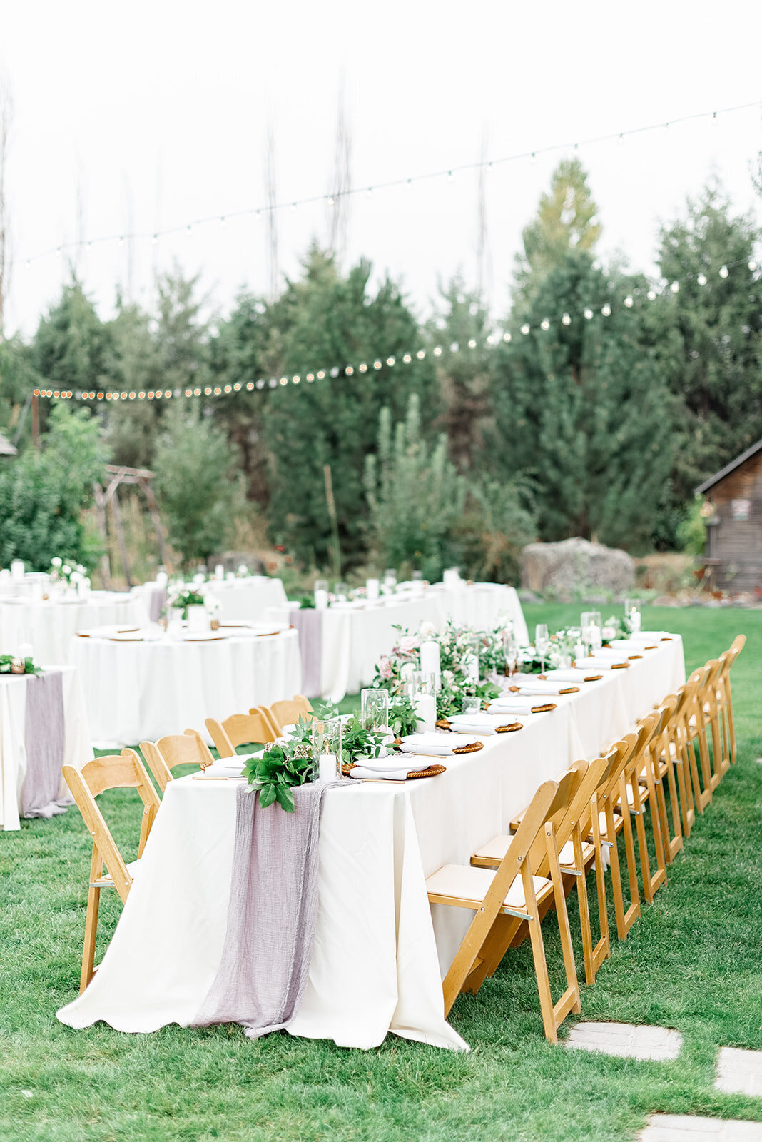 White and lilac table linens at Boise wedding, Light and airy wedding photography by the Best Boise Wedding Photographers