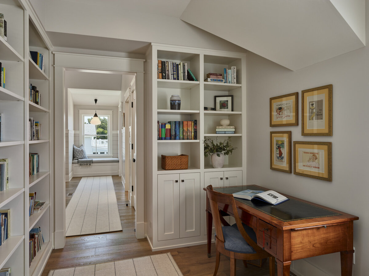 web-Hallway-Desk b