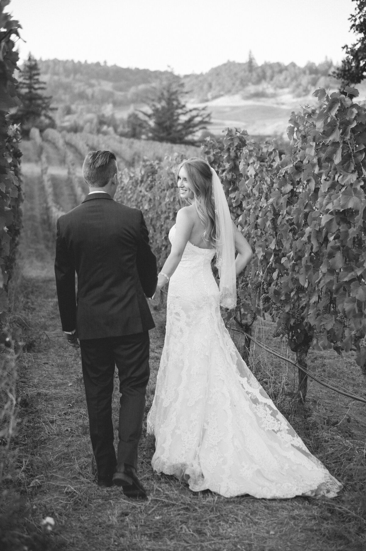 zenith-vineyard-bride-and-groom-portraits-8
