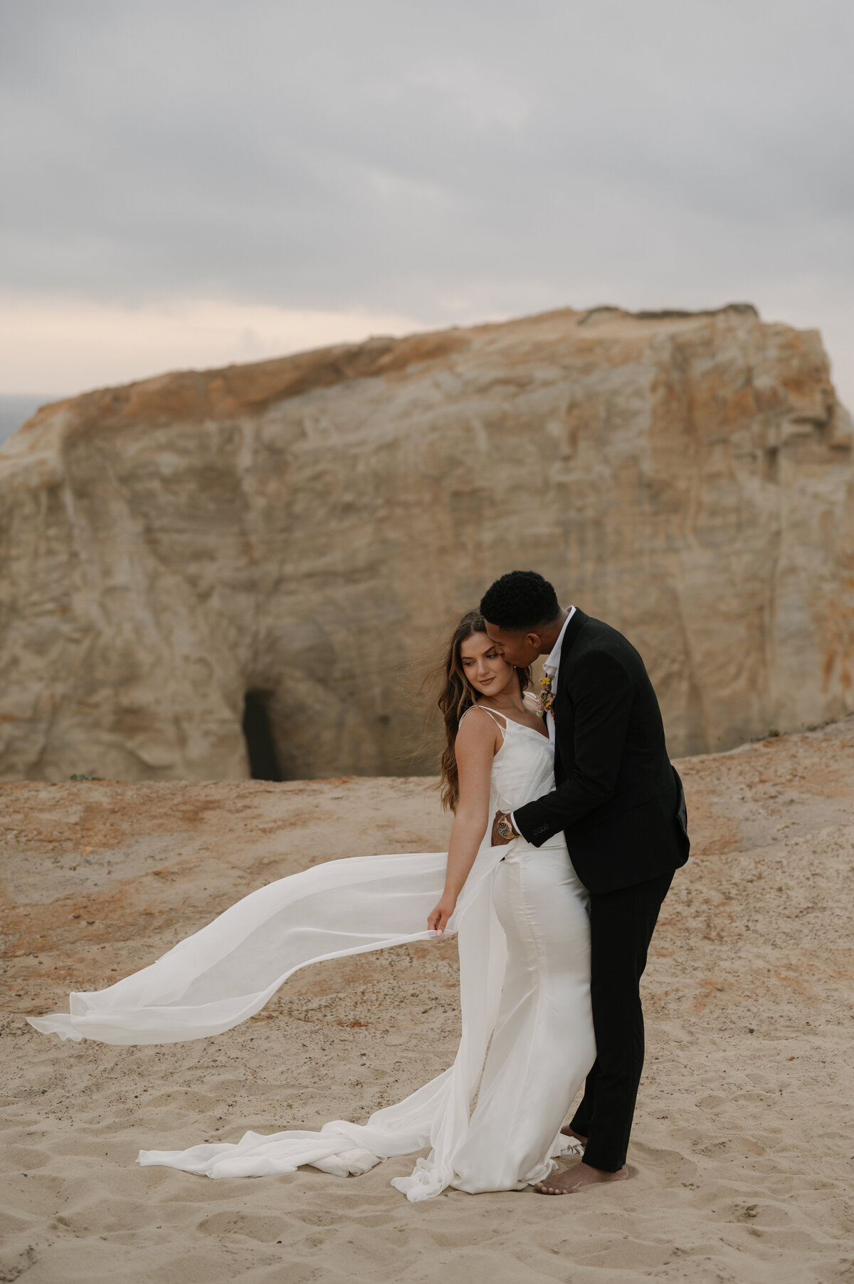 elopement-cape-kiwanda-oregon-15