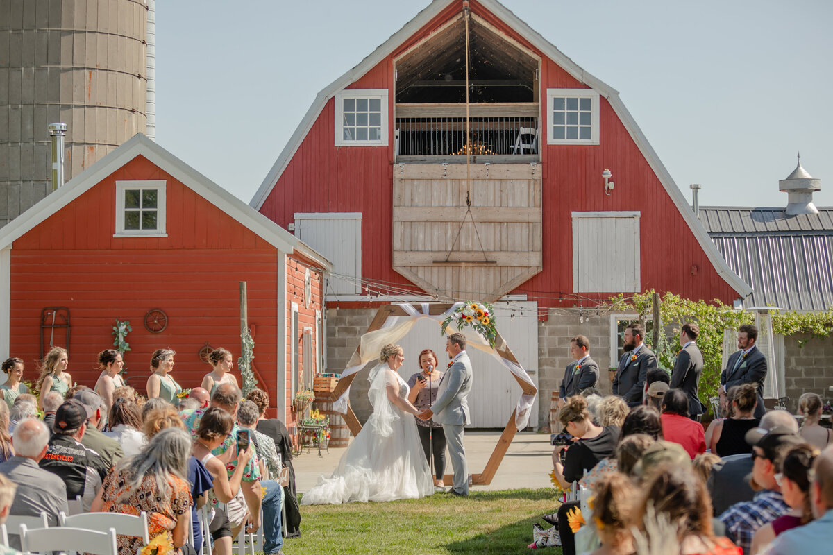 Savanah & Brogun Wedding - DVX20243