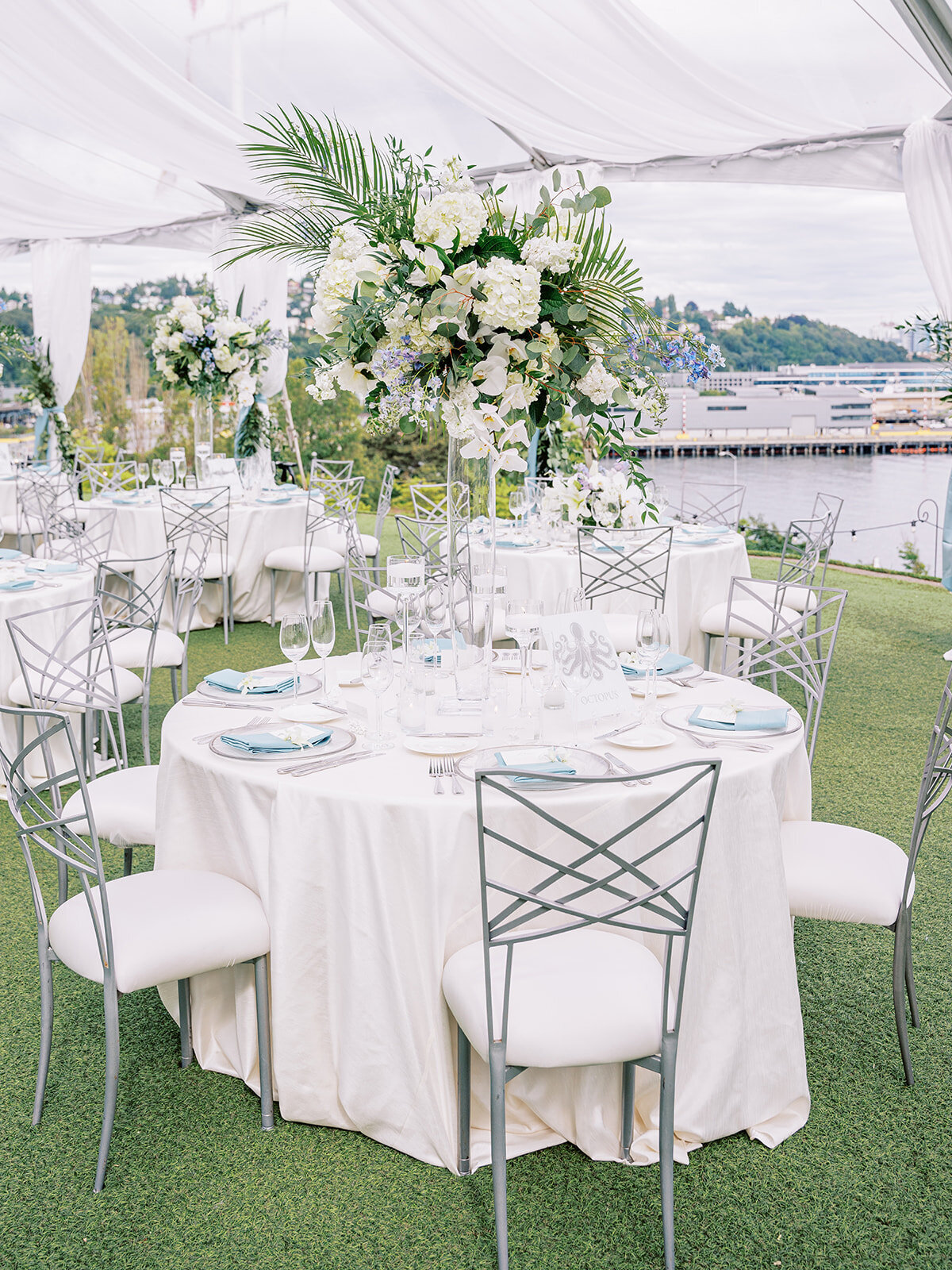 Luxurious-White-Admirals-House-Wedding-Flora-Nova-Design-Seattle-00019
