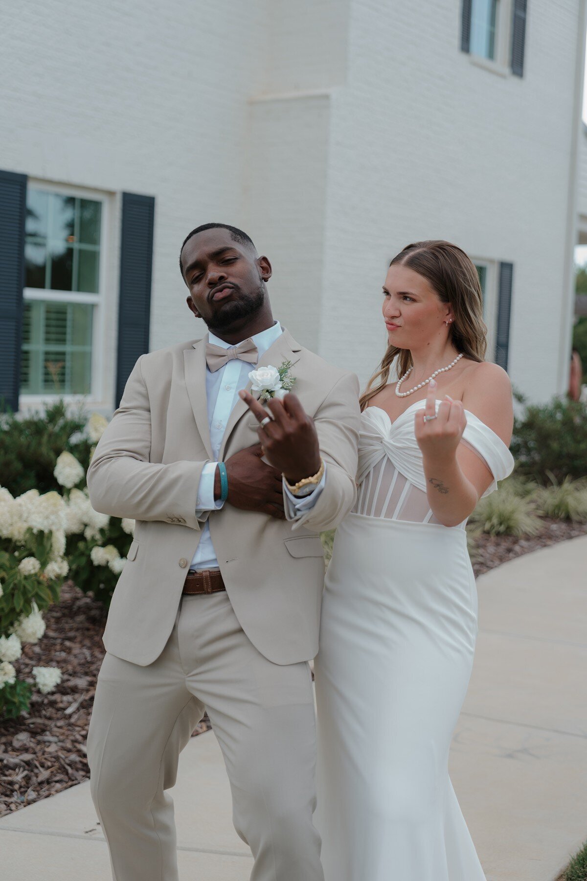 north-carolina-wedding-photographer-stephanie-small-weddings-00106