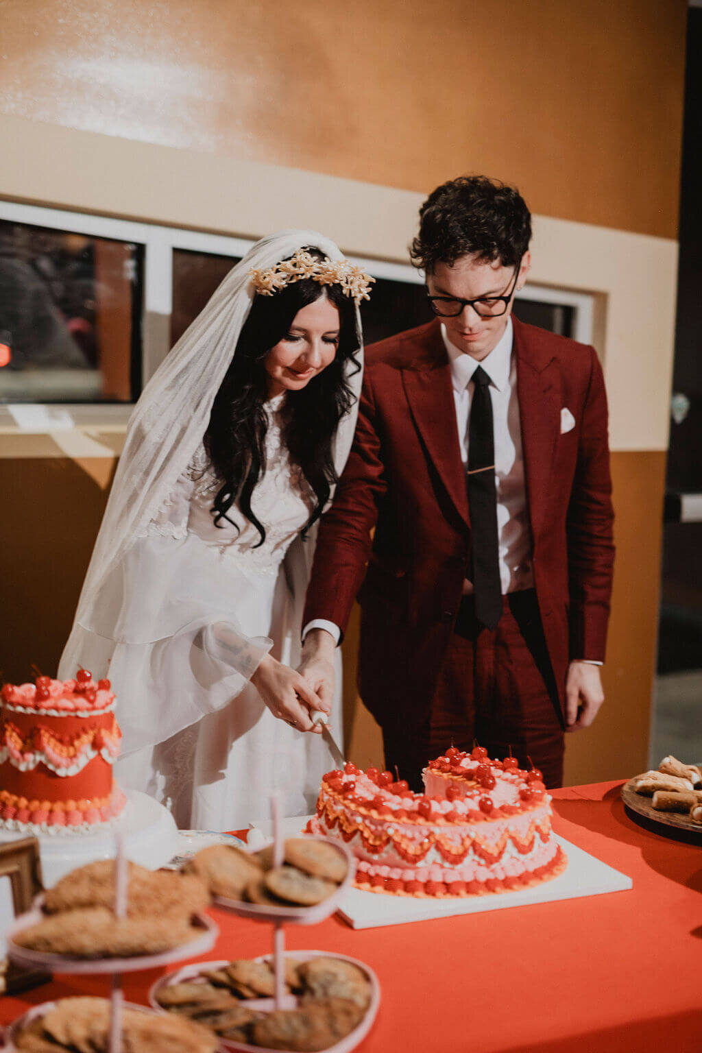 71.eastside-bowl-bowling-alley-prom-inspired-wedding-modern-vintage-events