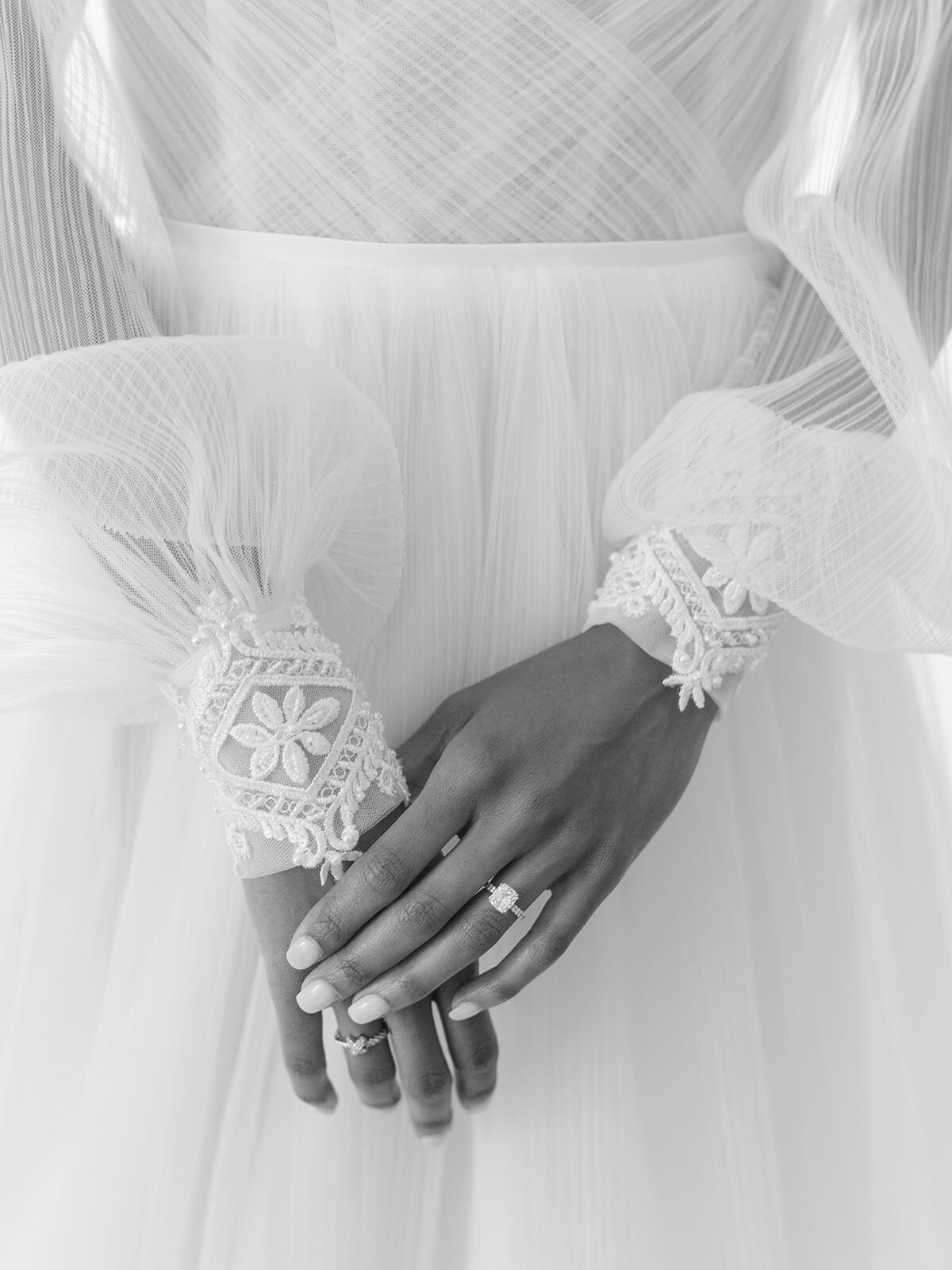 Gently-posed-bride-before-ceremony-elizabeth-austn-photography