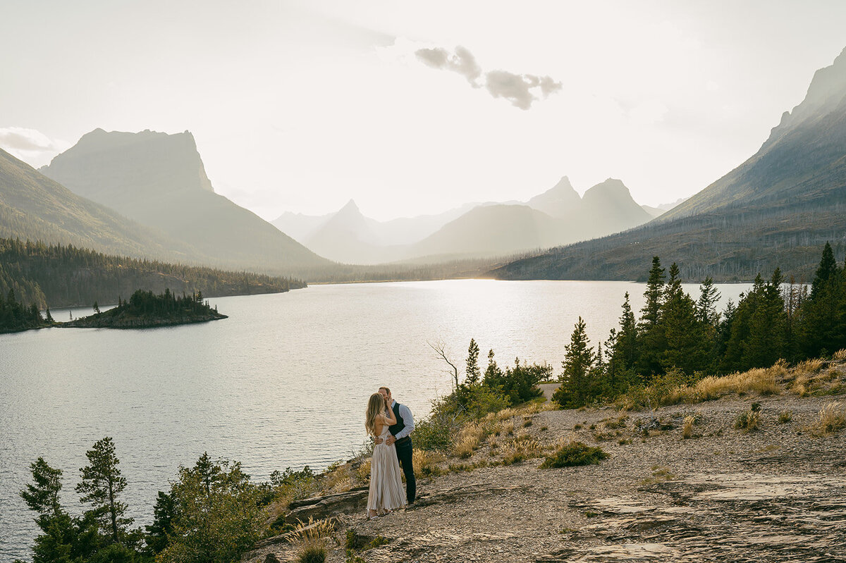 vintage-hollywood-glacier-national-park-elopement-presley-gray-photo0964