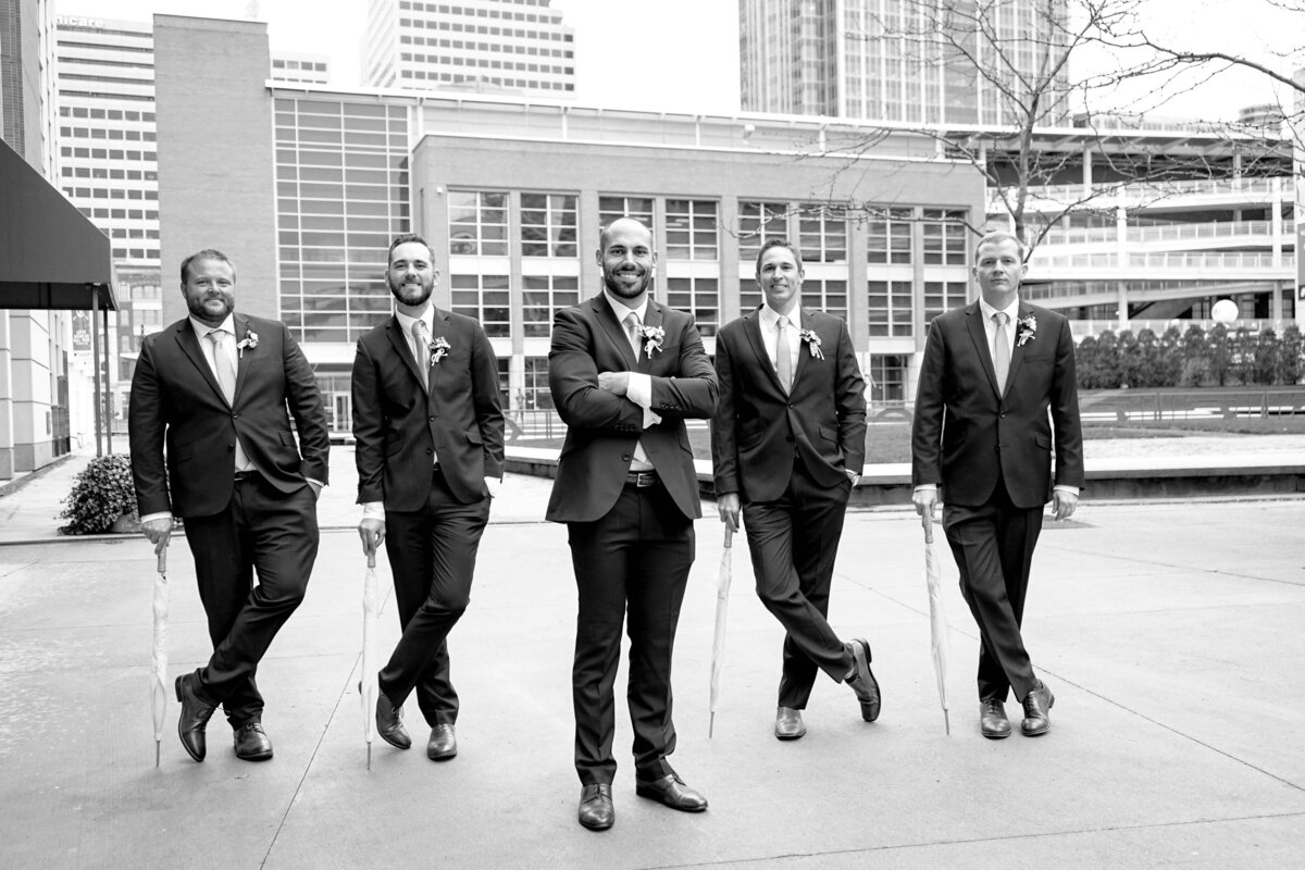 Grooms-party-posing