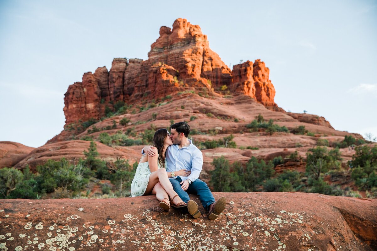 Bell_Rock_Proposal_Sedona_AZ_Danielle_Holman_Wedding_Photography_0018
