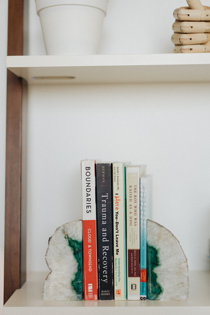 rebekah-nicole-interiors-design-counseling-office-details