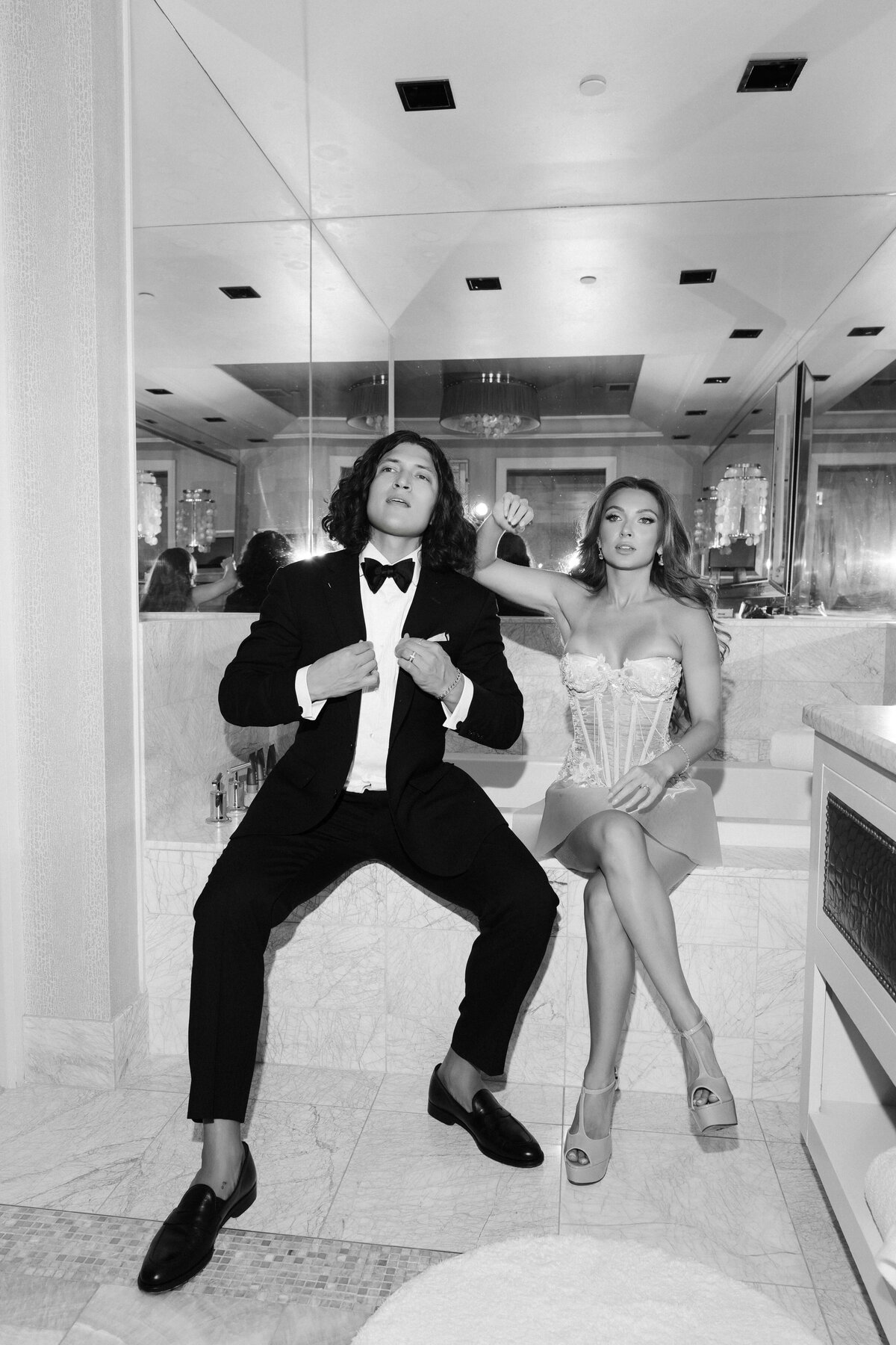 73_riskyexposure_shoshana-kyle_las-vegas-elopement-photography