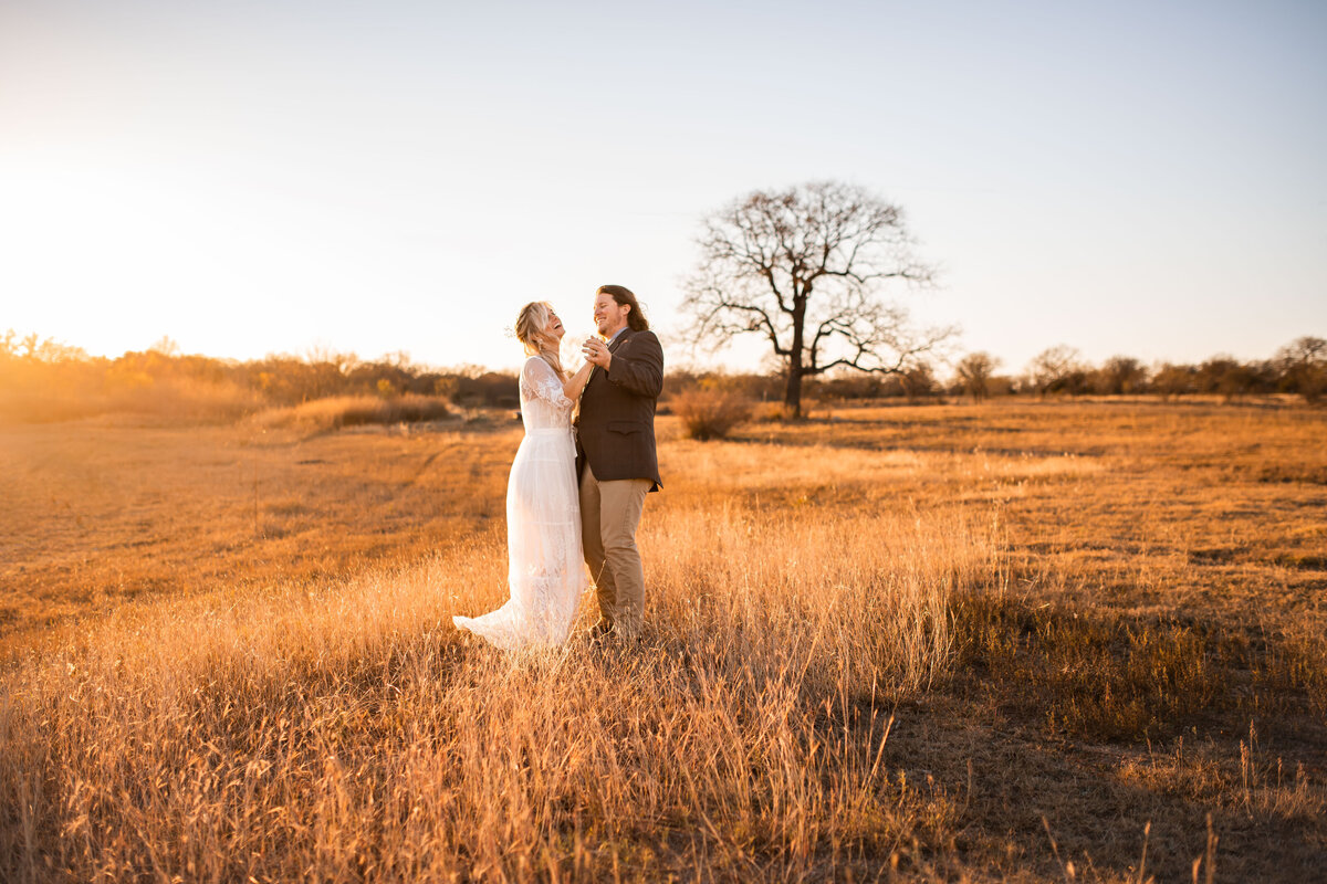 Photographer based in the Texas Hill country specializing in weddings, equine, senior graduates and more