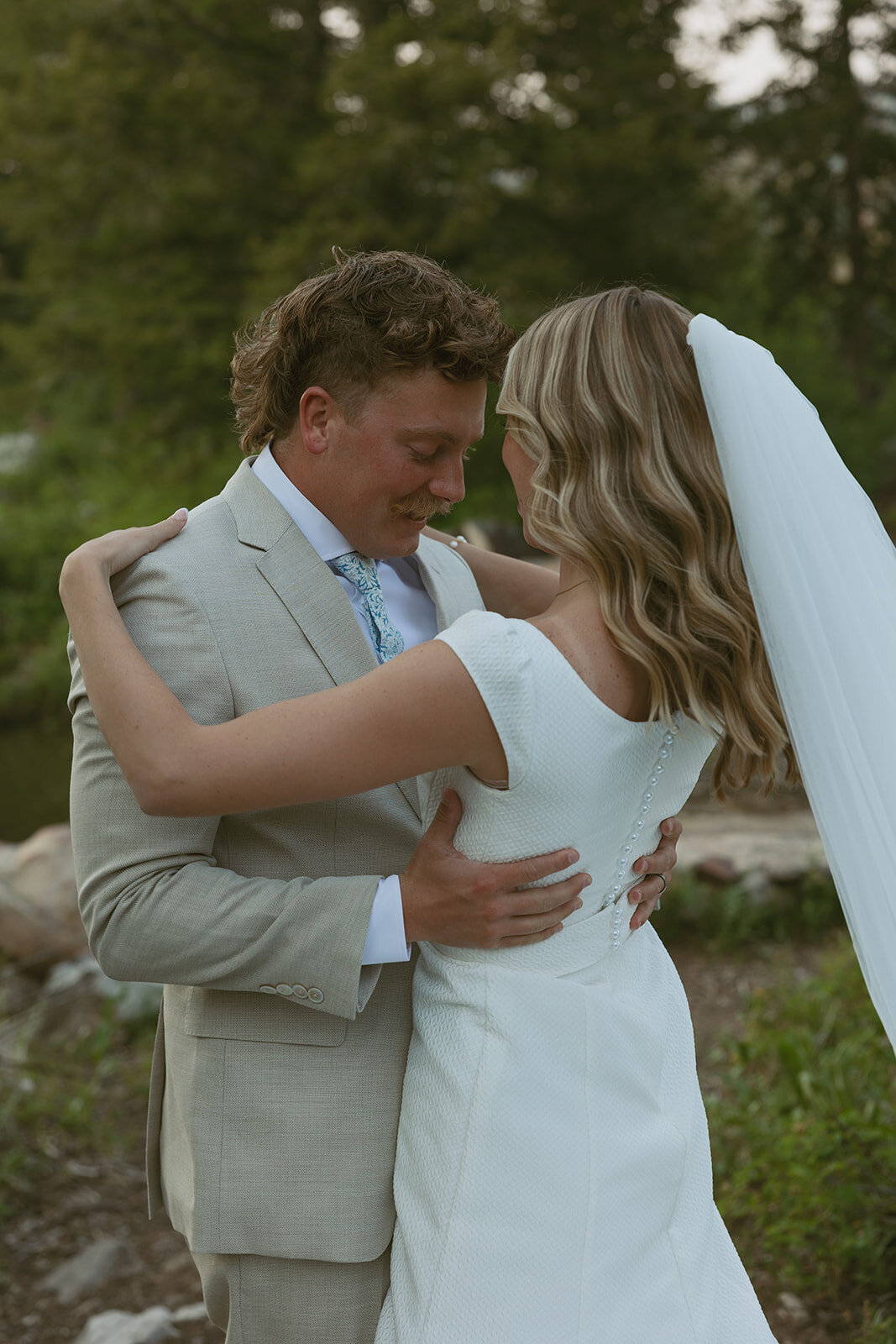 utah-wedding-photographer-tony-grove-elopement-documentary-photography-tanya-davids-photo-16