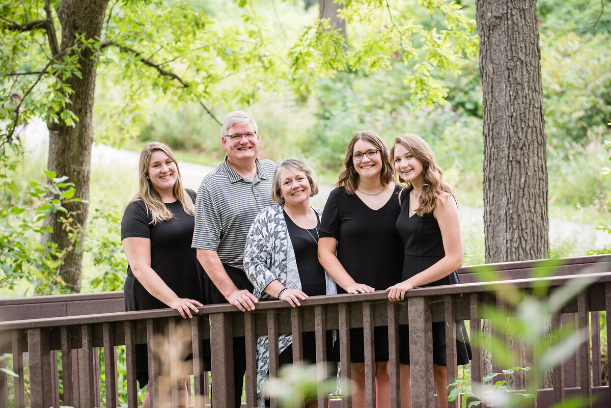 family- session- fall-photography-lake-ripley-park-wi