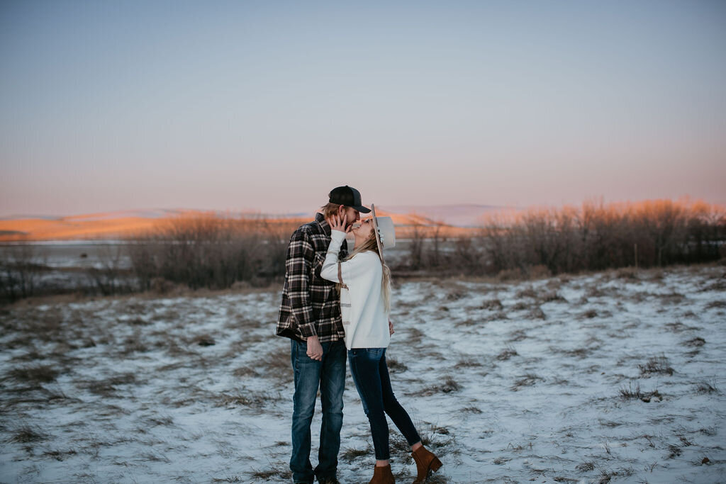 Engagement photoshoot at sunset