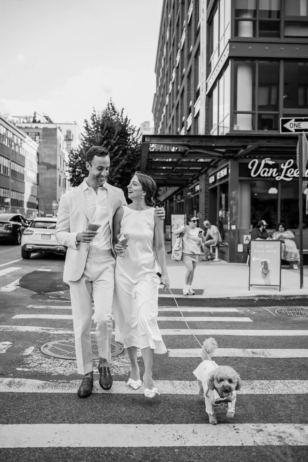 williamsburg.dominopark.engagementphotos.-2