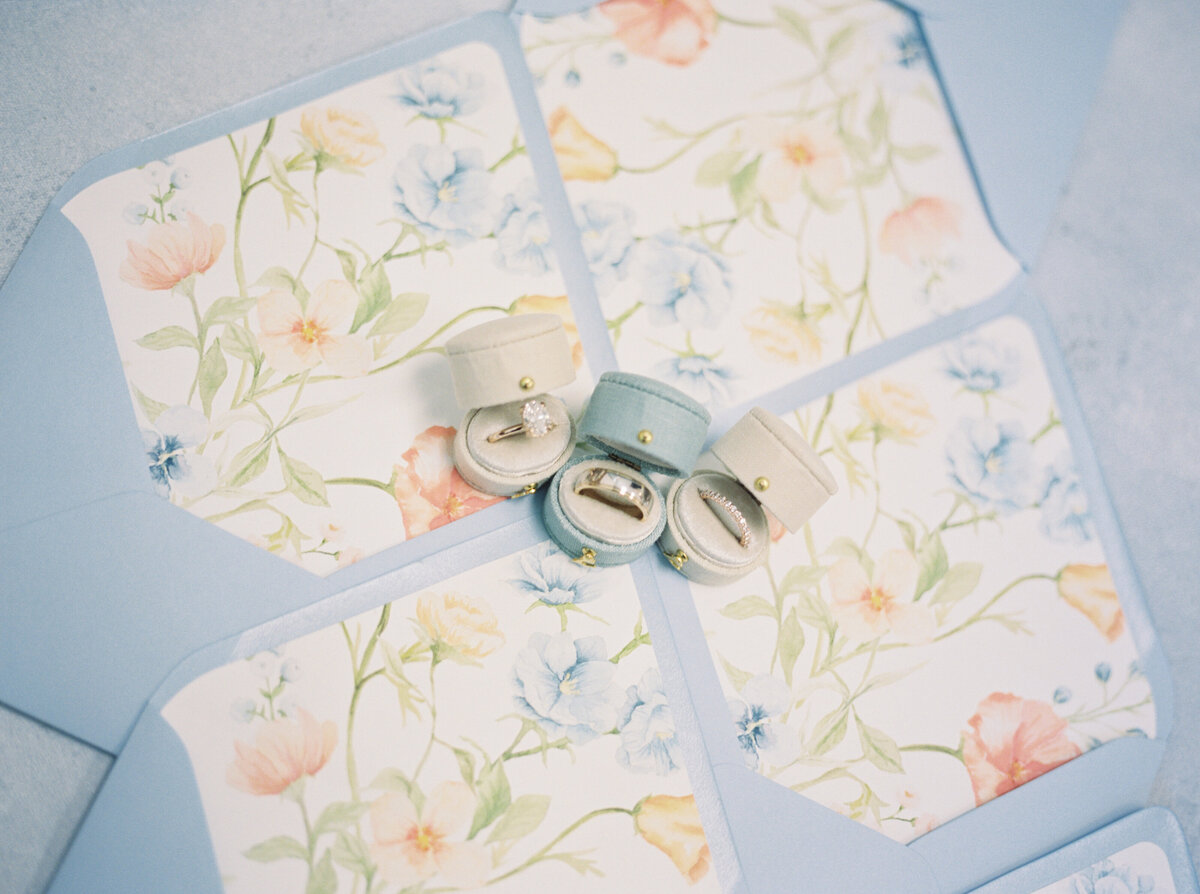 floral-watercolor-envelope-liners