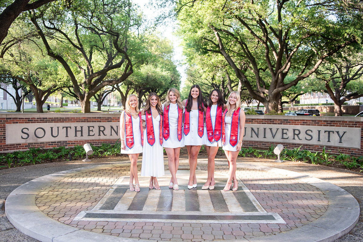 kam-smu-graduation-group-041025-125