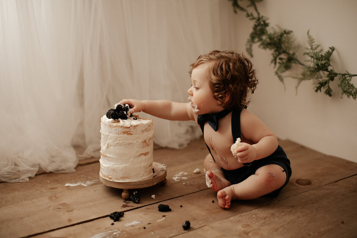 red-deer-alberta-cakesmash-sitter-baby-photographer-02