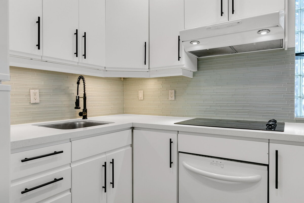 18-web-or-mls-15_004_Kitchen