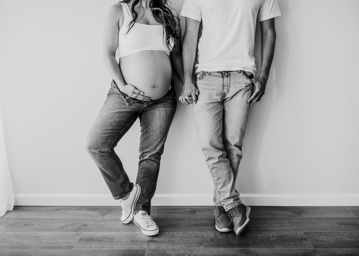 lafayette-indiana-studio-maternity-photography-jeans