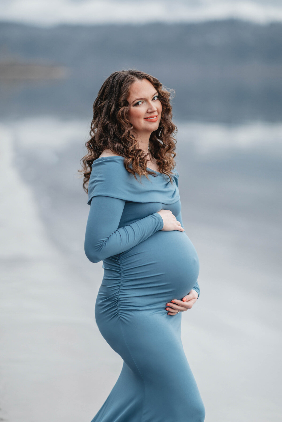 columbia-river-gorge-maternity-portrait-photos-9