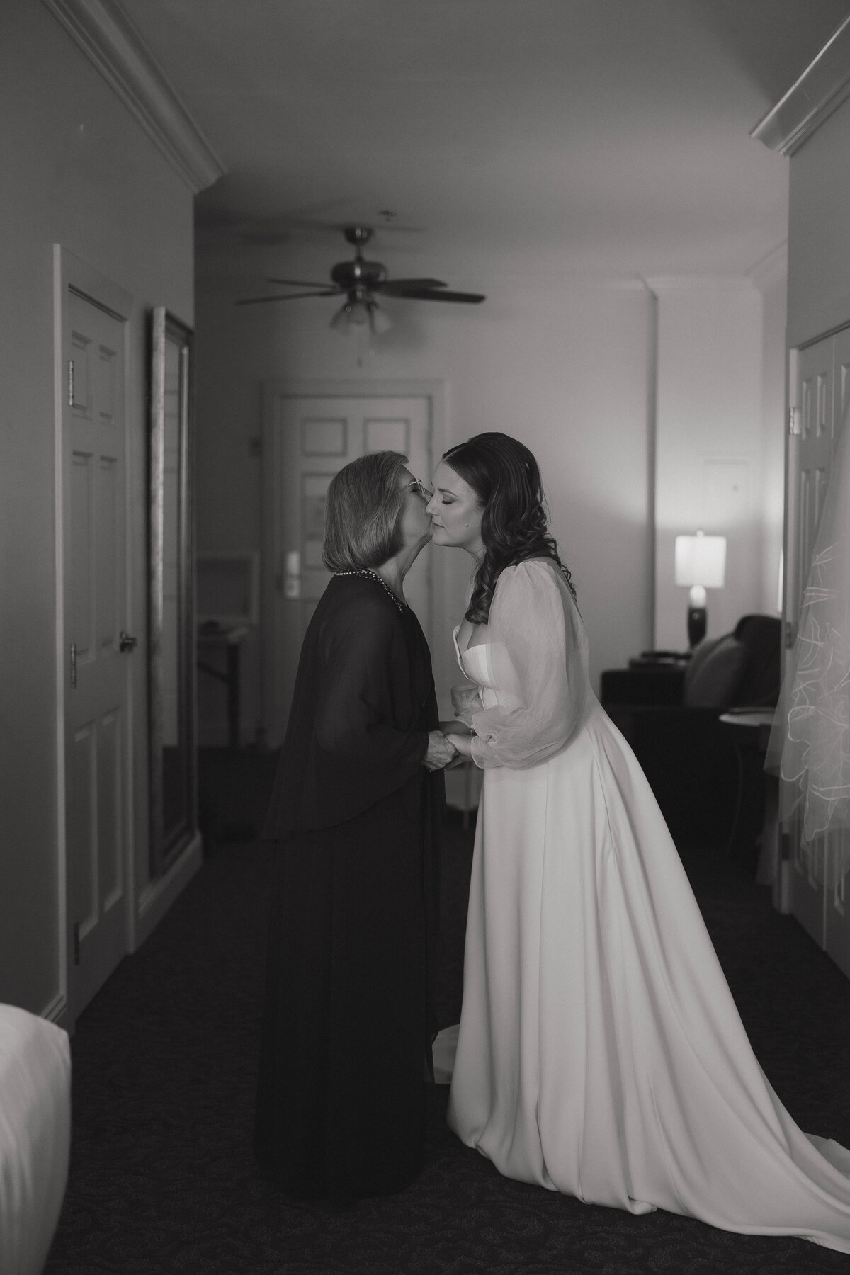 horton-plaza-hotel-san-diego-wedding-raven-berlin-photo-145