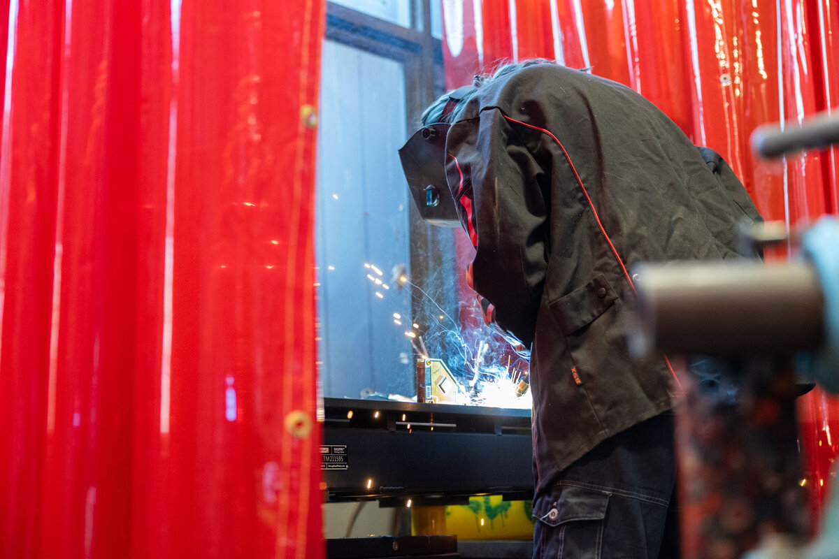 ct-brand-photographer-welding-hartford-art-school