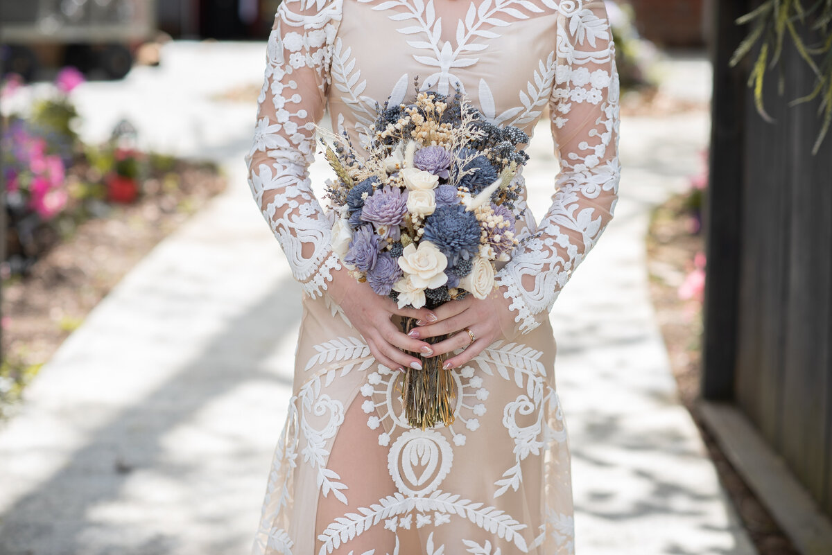 Couple dancing candid at wedding party
