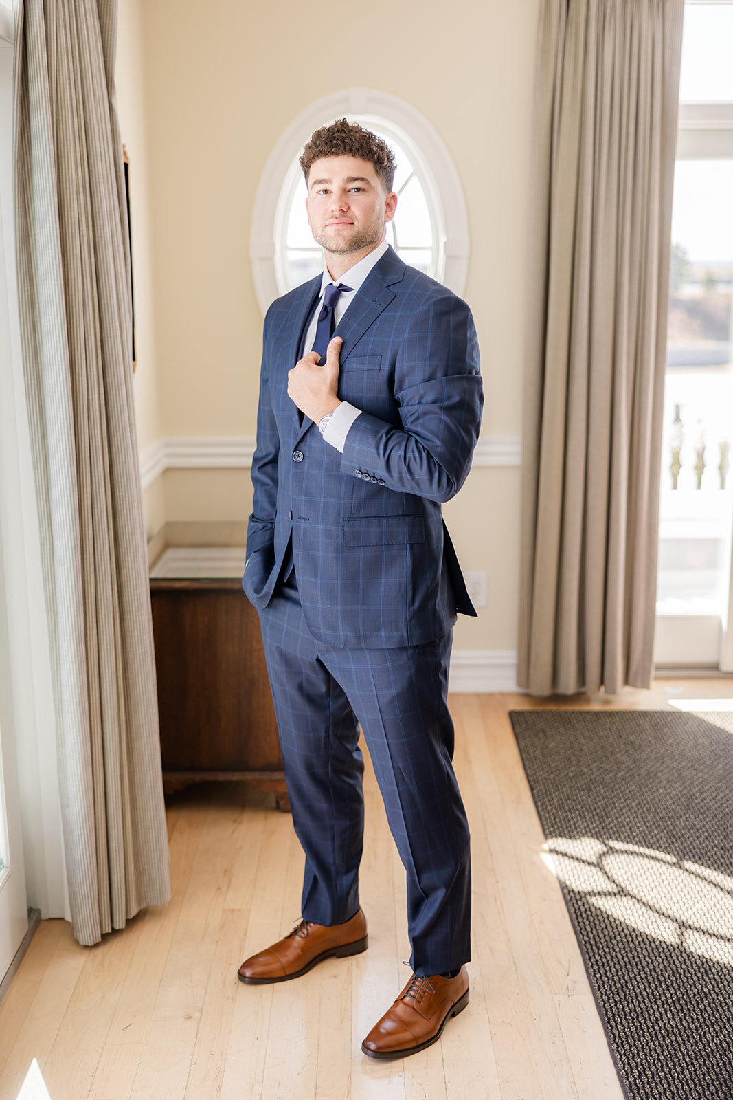 03 Groom Prep-47