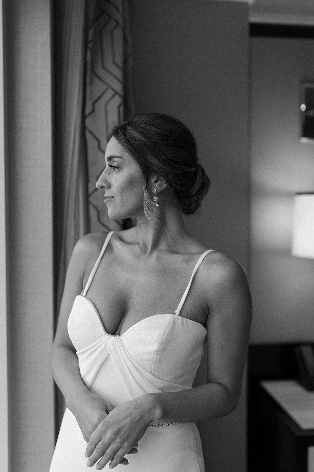 timeless-getting-ready-wedding-photography-2