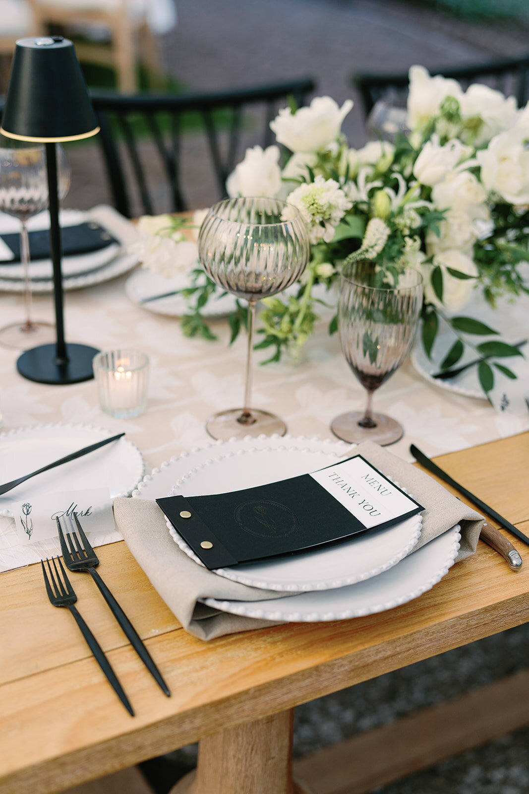 elevated_neutral_tones_governor_thomas_bennett_house_charleston_destination_wedding_photographer_wedding_Kailee_DiMeglio_Photography-1173