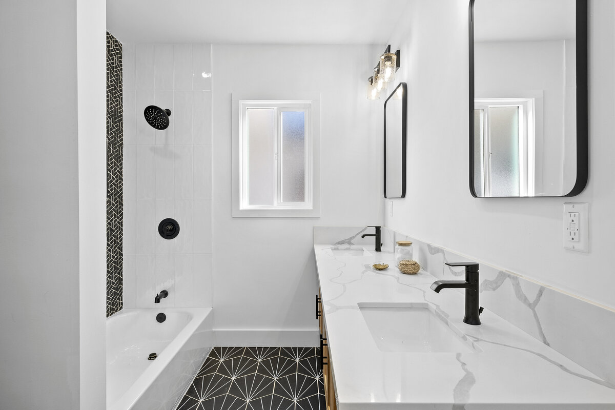black-white-bathroom-renovation-geometric-tile-aw-development