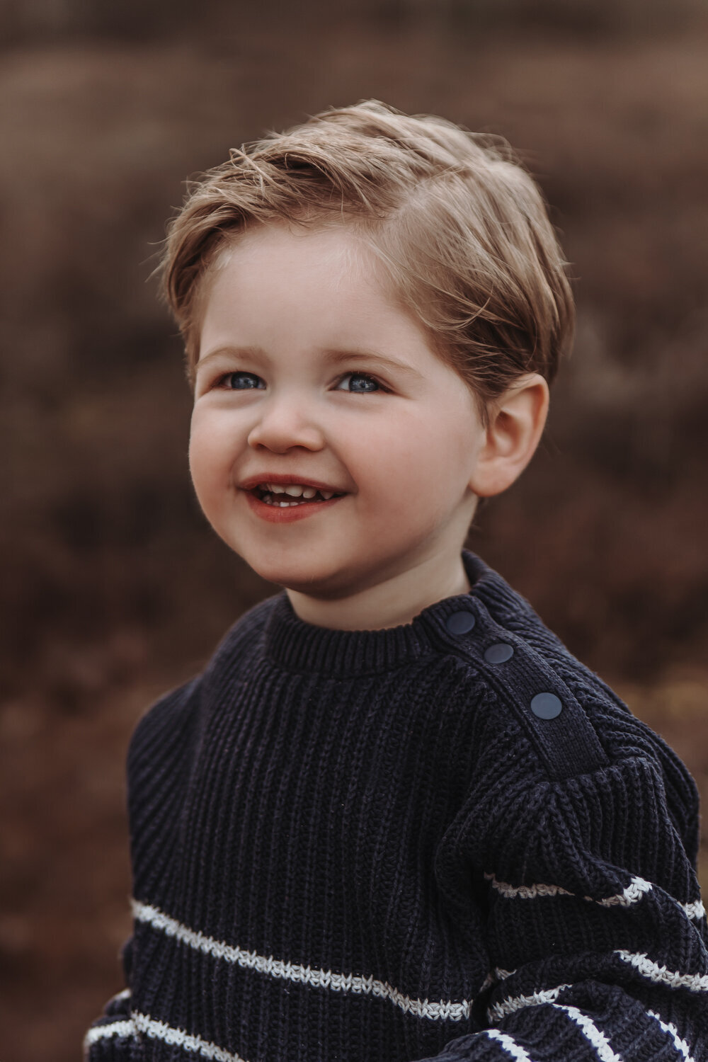 Portret lachende jongen